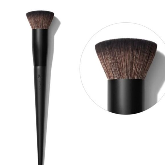 Morphe V100 Flat Top Primer & Foundation Brush - Picture 2 of 6